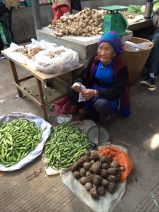 Xizhou Bai market woman 2