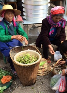Xizhou Bai market women 3